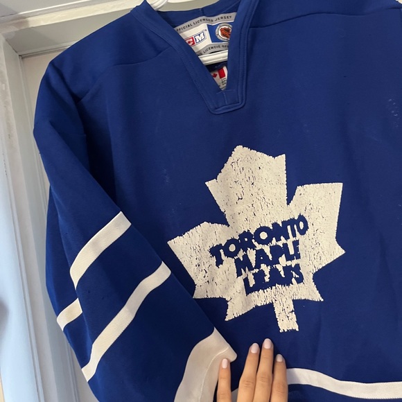 Maple leafs jersey - Picture 2 of 4